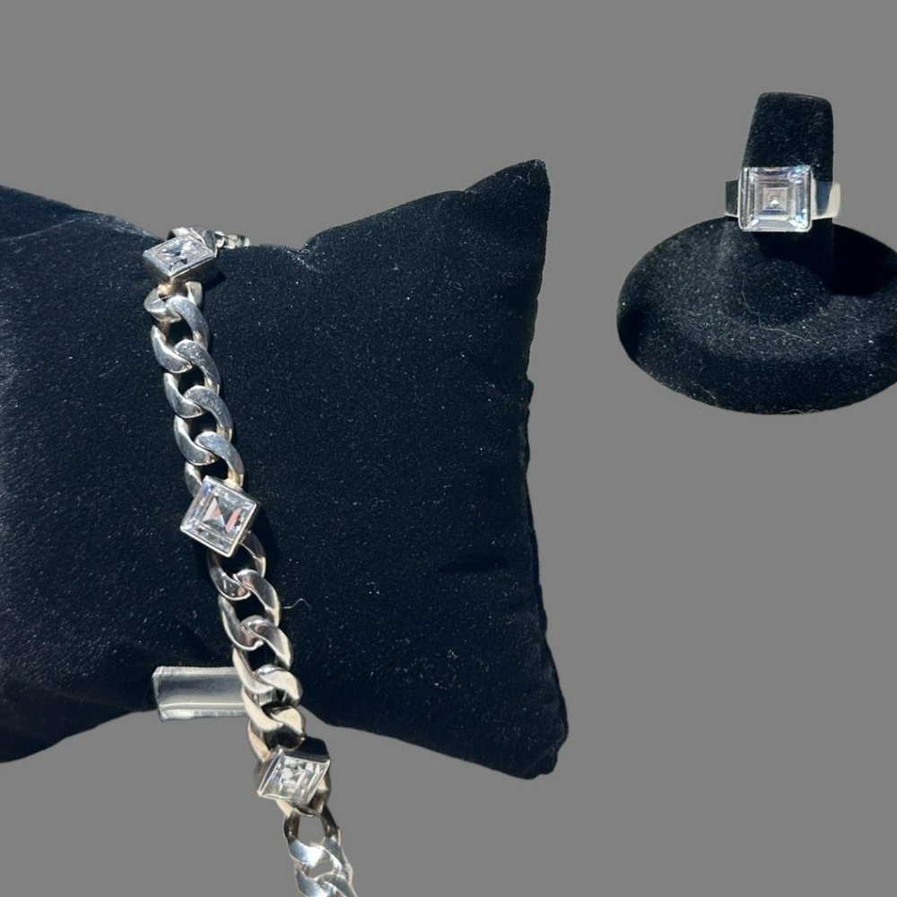 SPECTACULAR SET - 925SS AUSTRIAN CRYSTAL BRACELET, RING AND EARRINGS (EUC)